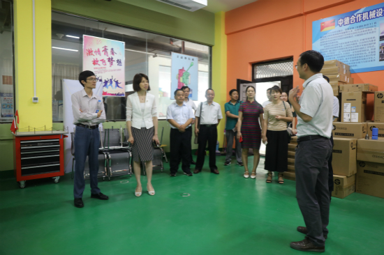 開封市科技企業(yè)孵化器評(píng)審專家組蒞臨我校考察 共促企業(yè)孵化服務(wù)提質(zhì)增效